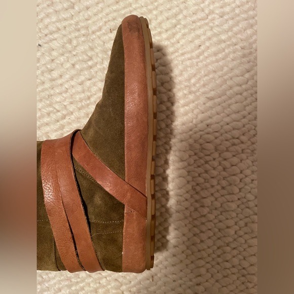 Isabel Marant Brown Suede Shearling-Lined Ankle Boots Size 40. - Picture 4 of 8